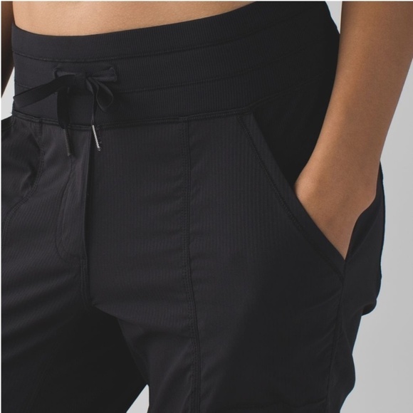 Lululemon Street To Studio Pant II *Unlined 28" Black (First Release) sz 2 - Picture 3 of 8